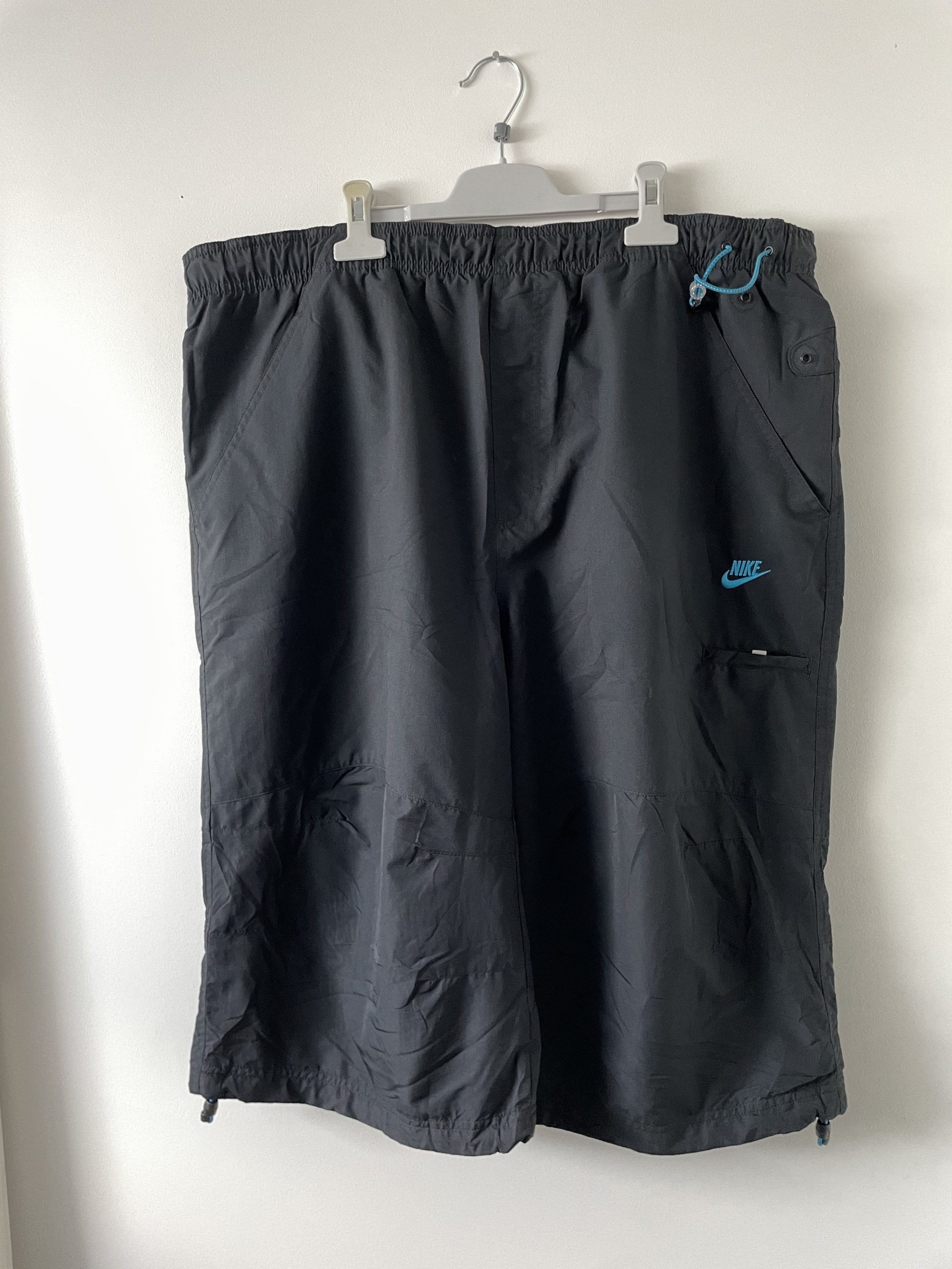 Jupe rayée bleu marine et blanc cassé