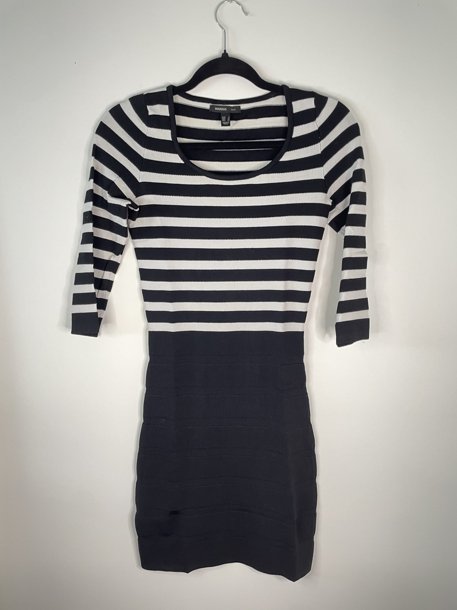 Robe casual moulante et manches 3/4