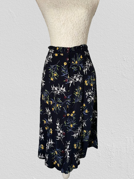 Jupe légère d'été à motifs fleurs 