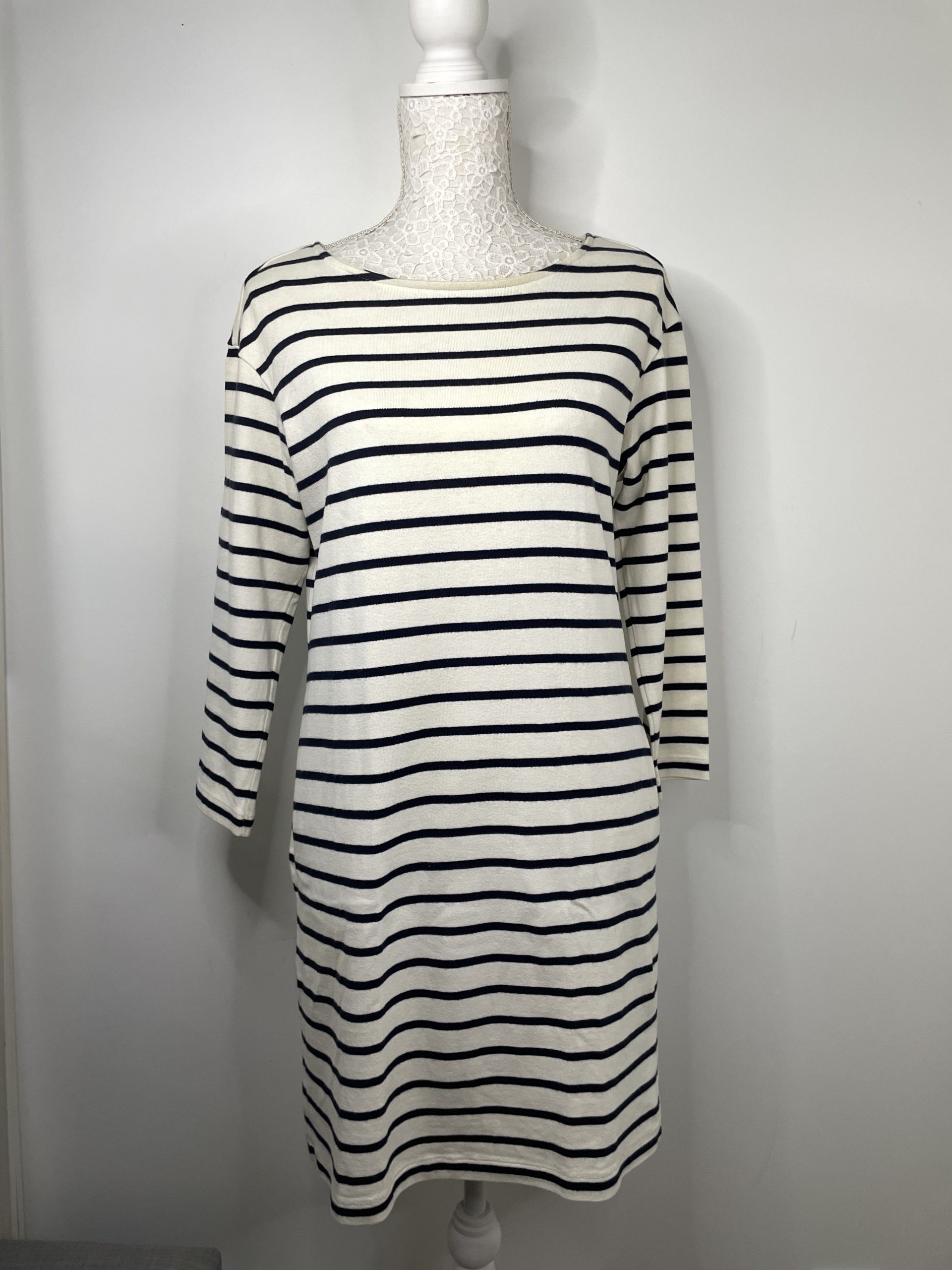 Jupe rayée bleu marine et blanc cassé